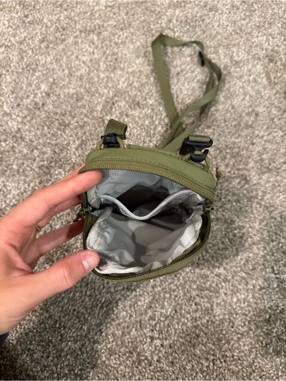Fjallraven High Coast Olive Green Crossbody Pocket Bag - Picture 6 of 9